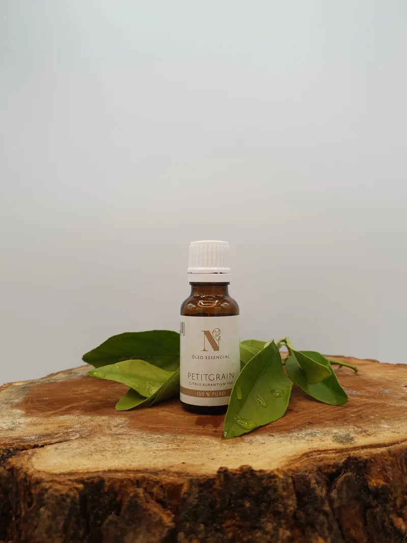 ÓLEO ESSENCIAL DE PETITGRAIN 100% PURO- CITRUS AURANTIUM VAR 20 ML