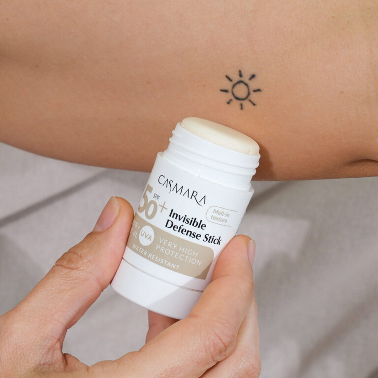 CASMARA PROTETOR SOLAR ROLL-ON SPF 50 | INVISIBLE DEFENSE STICK